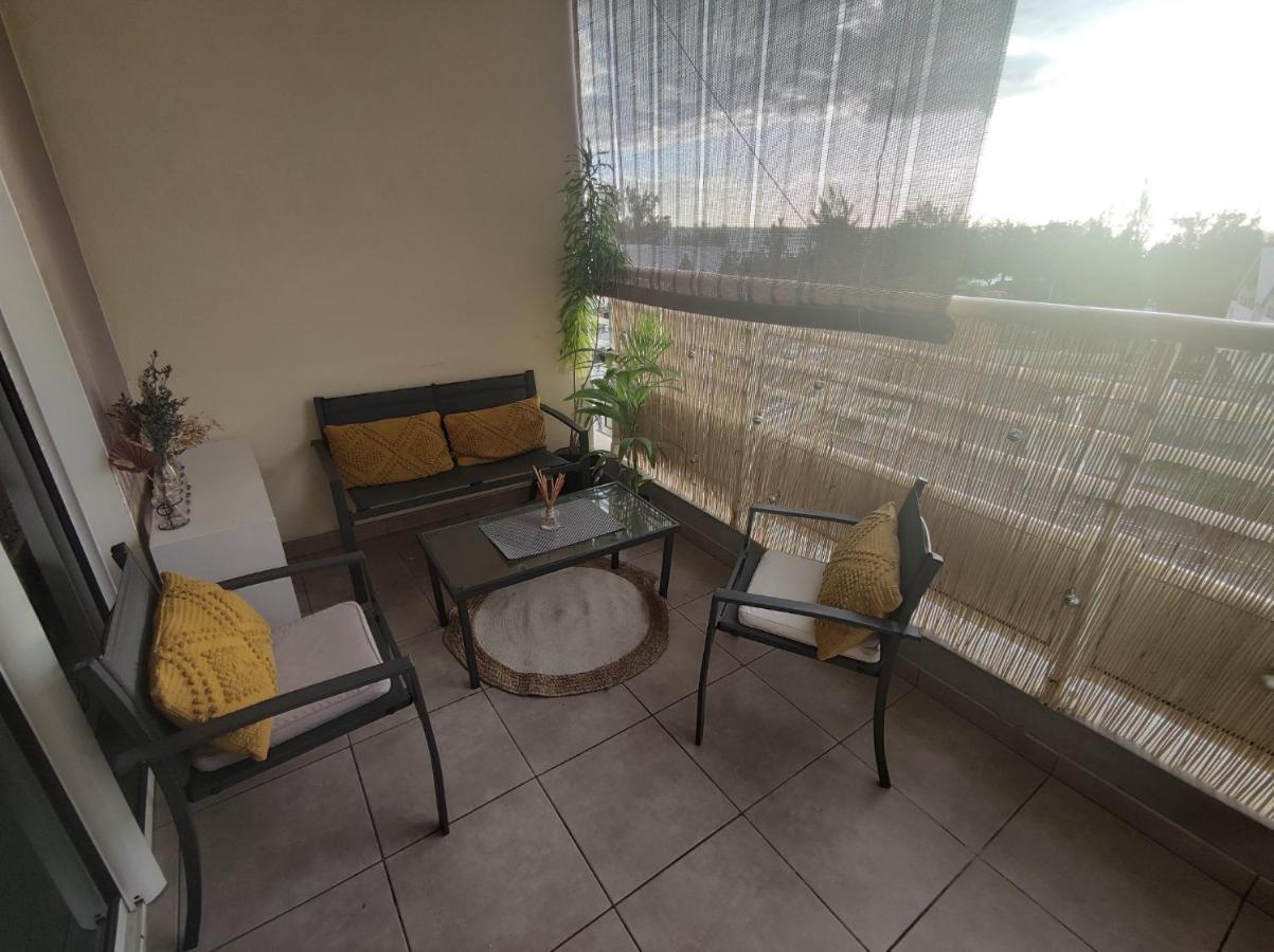 Location Saisonniere Meublee F2 St Leu Face Ocean A 1 Min Plage Apartment Saint-Leu Exterior photo